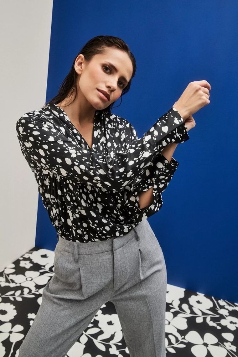 Koszula damska z długim rękawem, czarna, Moodo