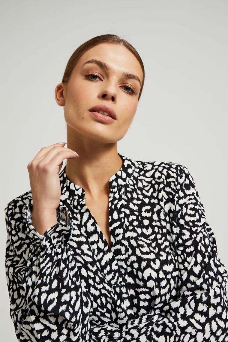 Koszula damska z długim rękawem, czarna, Moodo