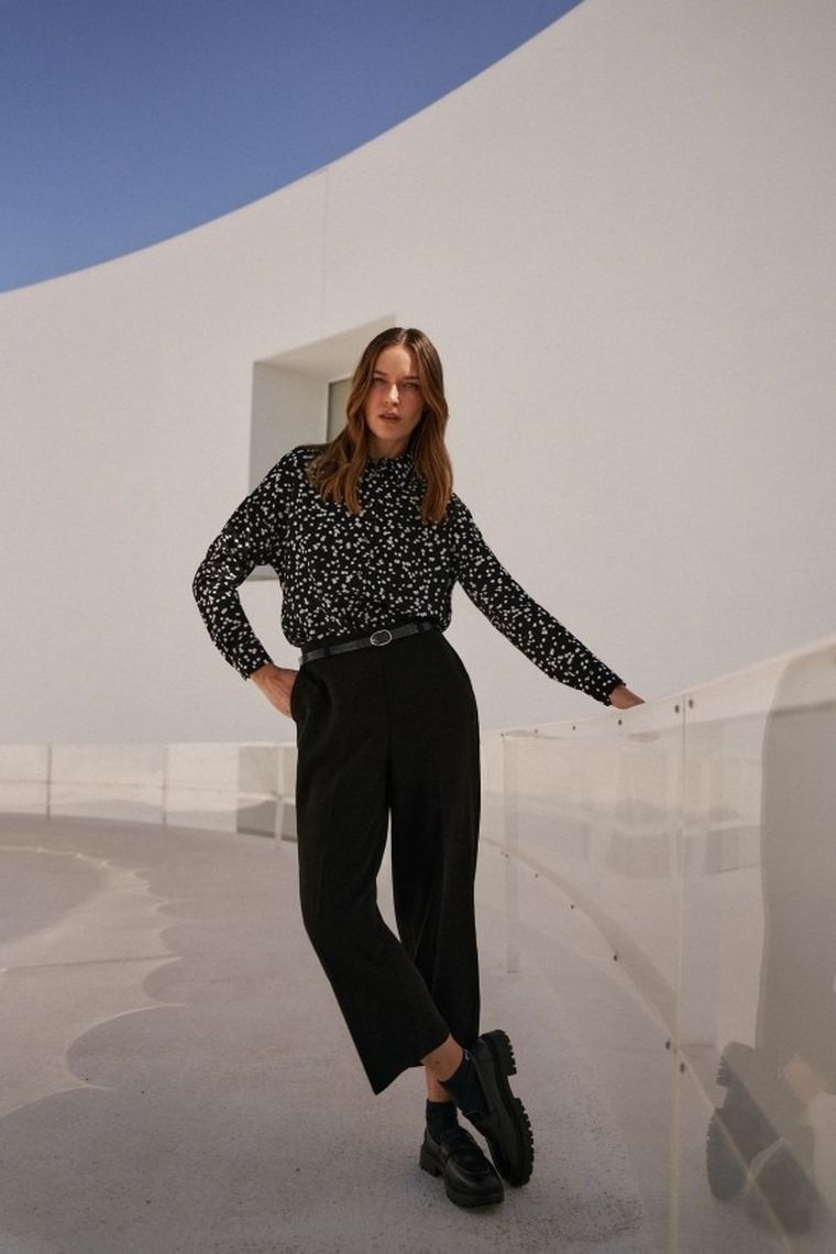 Koszula damska z długim rękawem, czarna, Moodo