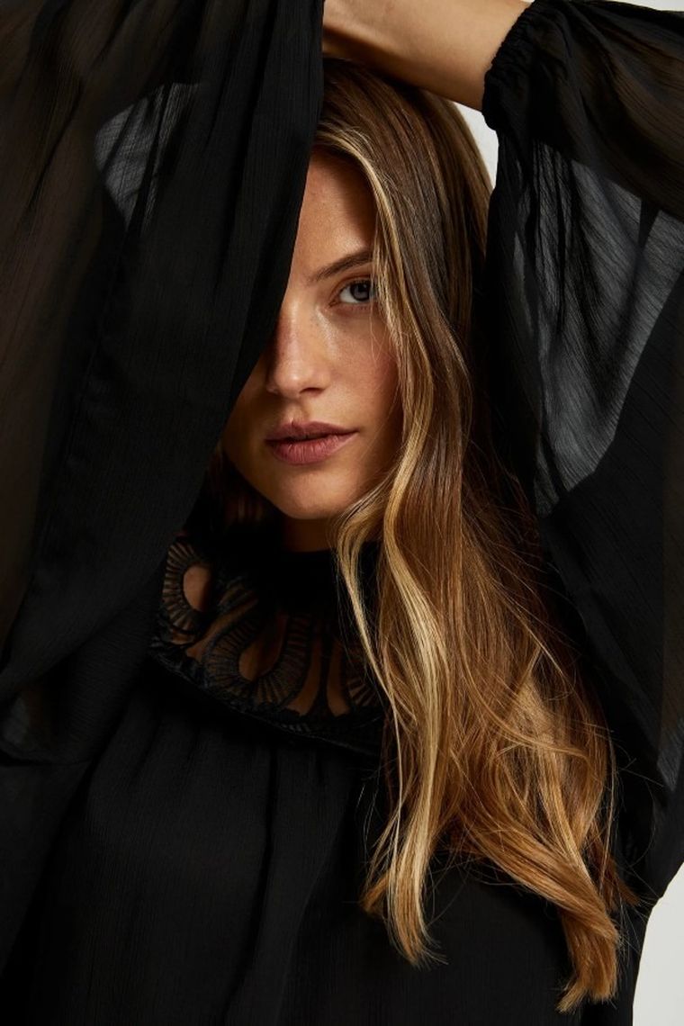 Koszula damska z długim rękawem, czarna, Moodo