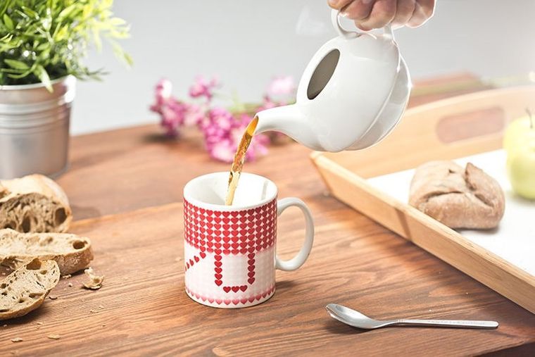 Kubek, magiczne serduszka