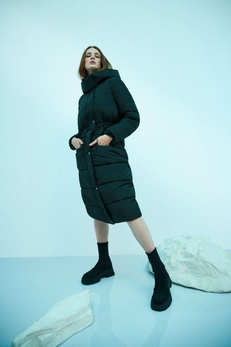 Kurtka damska z kapturem, czarna, Moodo