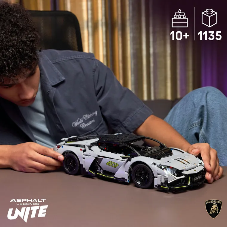 LEGO Technic, Supersamochód Lamborghini Revuelto, 42214