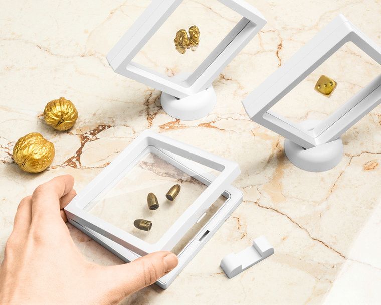 Lewitujące ramki wspomnień, białe