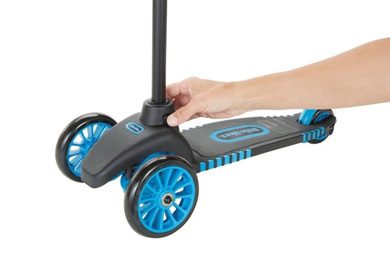 Little Tikes, Learn To Turn, hulajnoga trzykołowa, niebieska