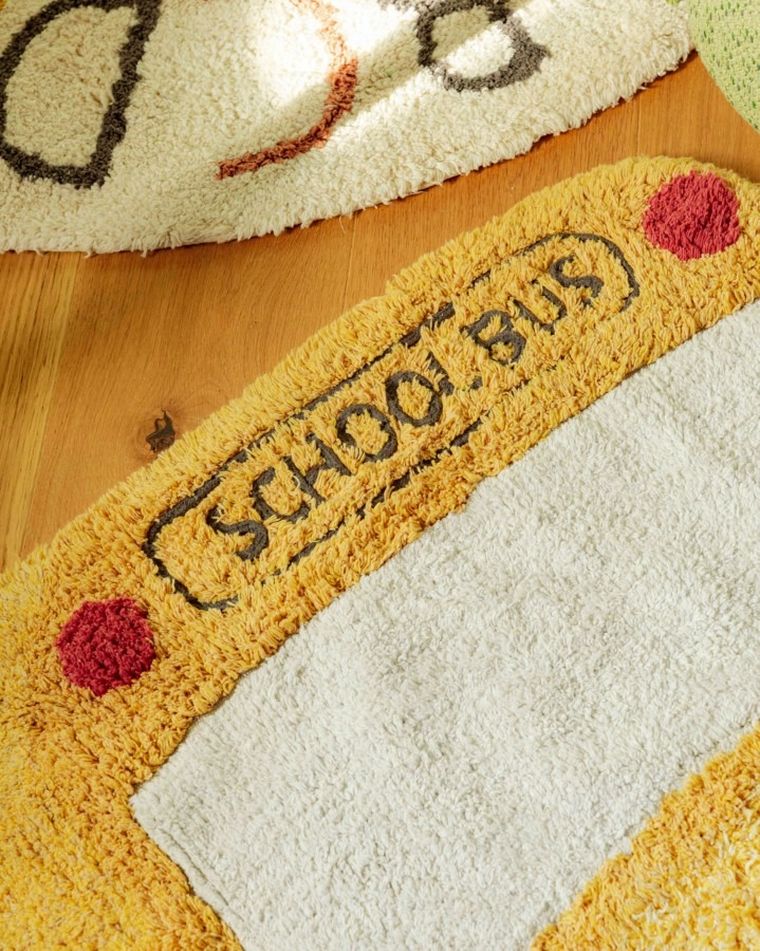 Lorena Canals, Autobus szkolny, dywan bawełniany
