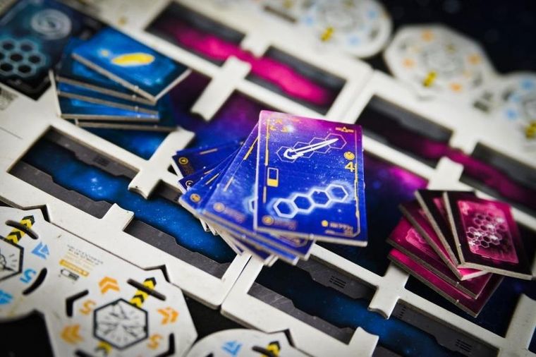 Lucrum Games, W stronę słońca, gra strategiczna