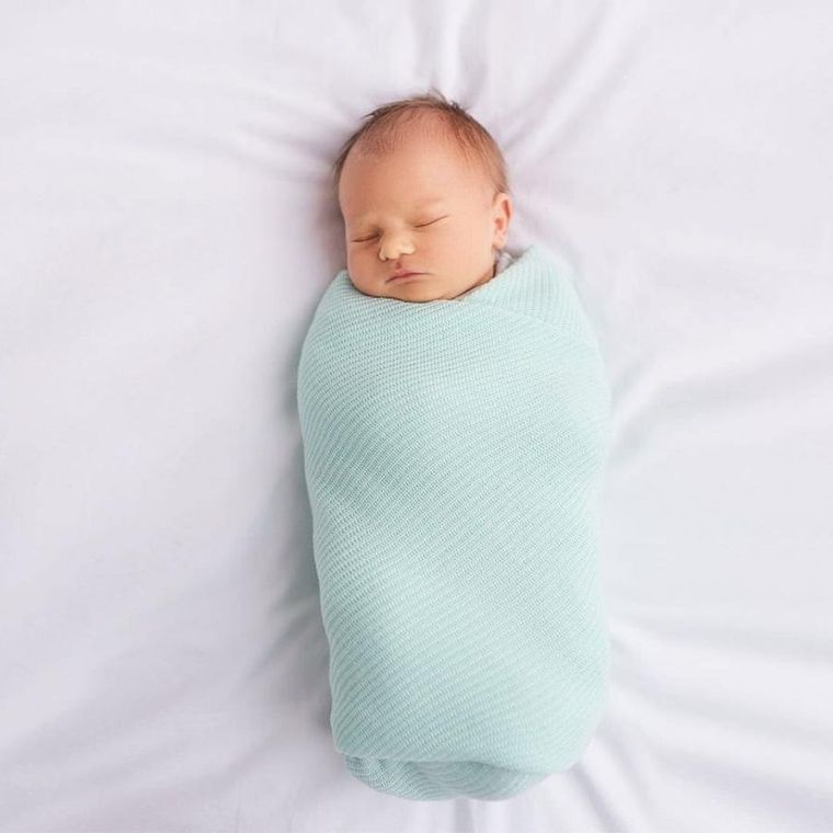 LullaLove, dziergany otulacz i kocyk bambusowy, elastyczna mgiełka, mięta, 90-90 cm