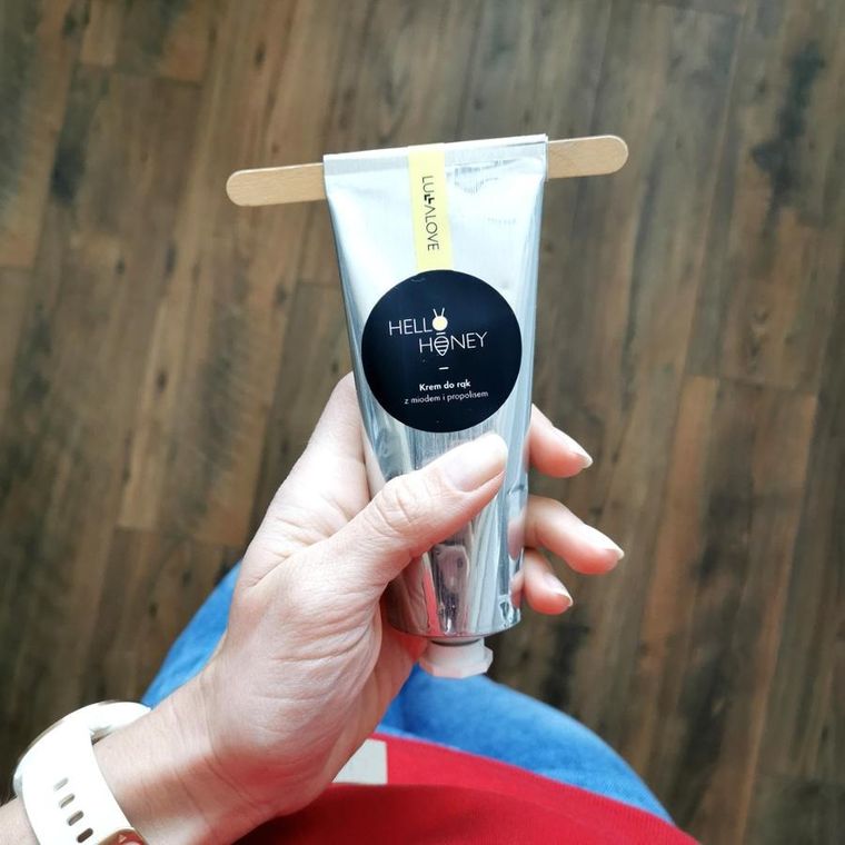 LullaLove, krem do rąk z propolisem i masłem shea, musowa konsystencja, 70 ml