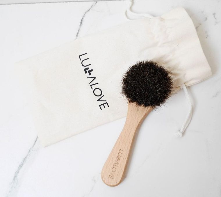 LullaLove, profesjonalna szczotka do szczotkowania twarzy, szyi i dekoltu z włosia końskiego