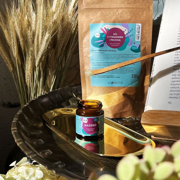 LullaLove, sól wspierająca z olejkami eterycznymi, tymianek i paczula, 250 g