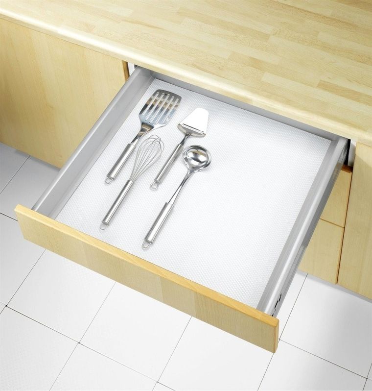 Mata antypoślizgowa do szafek i szuflad kuchennych