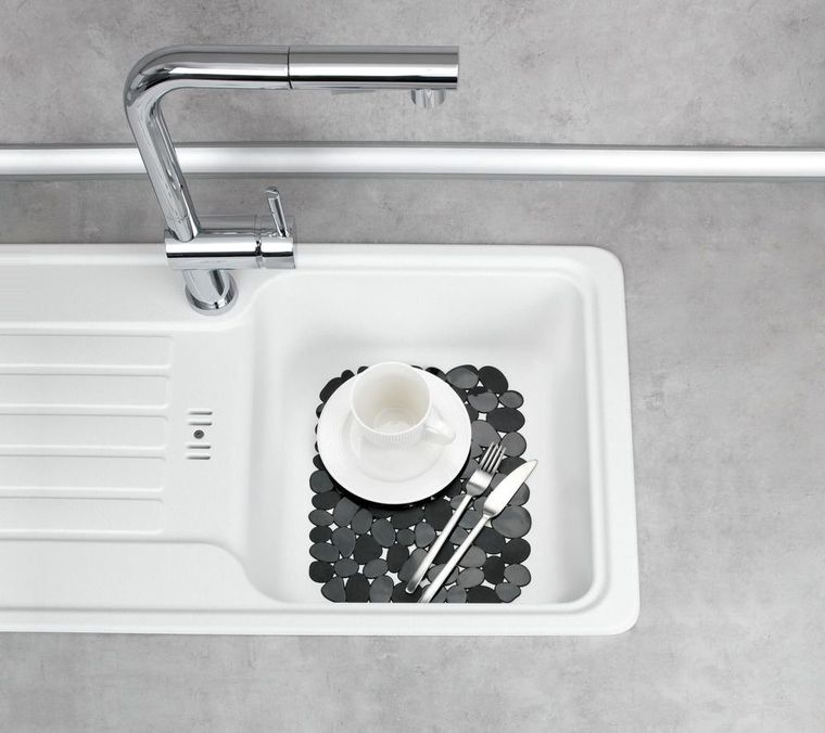 Mata do zlewu, czarna, 31-26 cm