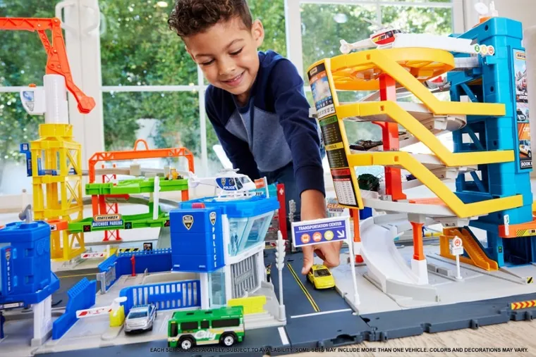 Matchbox, Lotnisko przygód, zestaw do zabawy z autem i samolotem