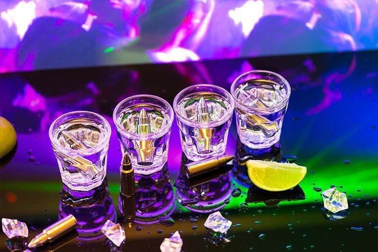 Metalowe kostki do drinków, pociski