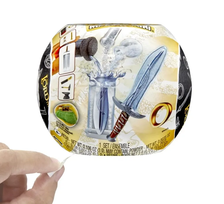 MGA's Miniverse, Make It Mini, Lord of the Rings, kula niespodzianka, mini miecze