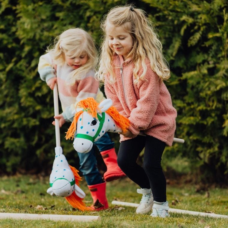 Micki, Hobby Horse, konik na kiju, Alfonso