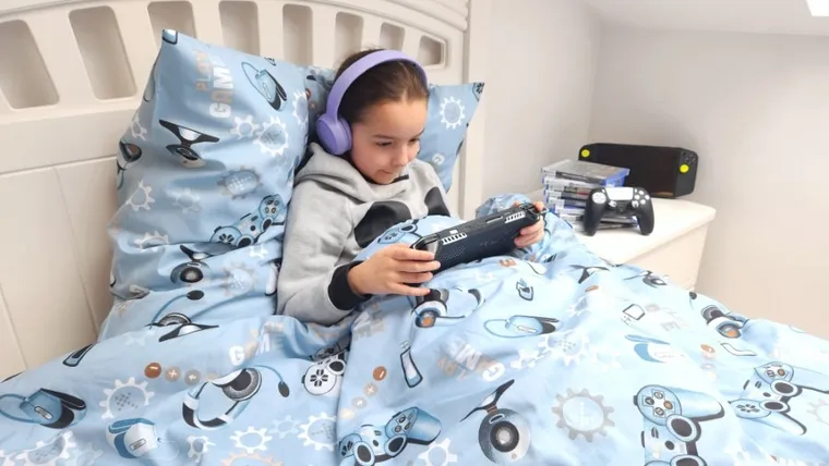 MimiNu, Gamer, 2-częściowy komplet pościeli, 160-200 + 70-80 cm