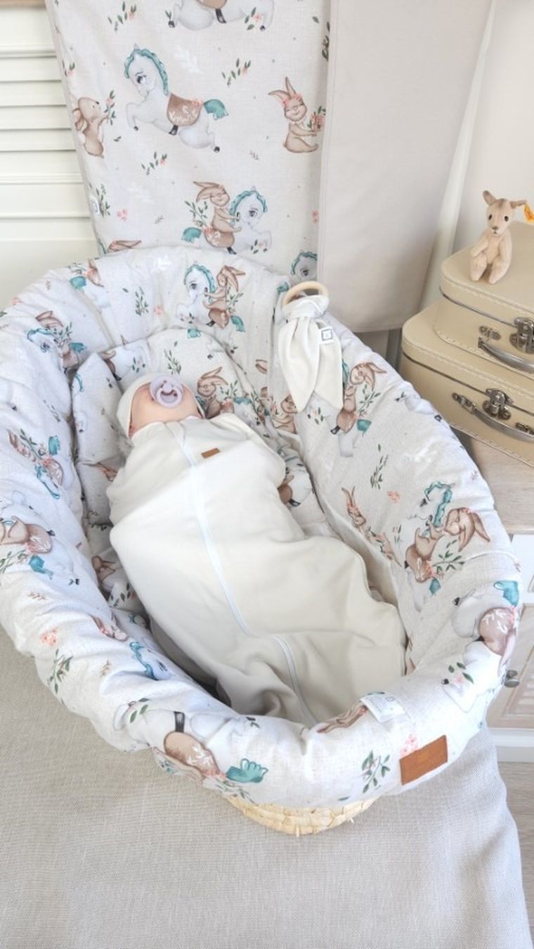 MimiNu, Karuzela, zestaw do gondoli/kosza Mojżesza: ochraniacz, poduszka, materac, pudrowy róż