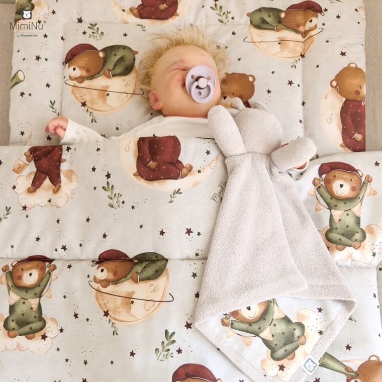 MimiNu, Miś na Księżycu, 2-częściowy komplet pościeli z wypełnieniem, 135-100 cm