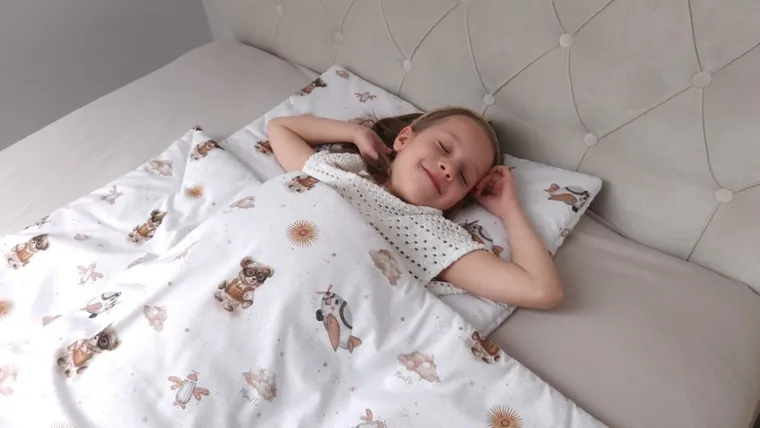 MimiNu, Misie, 2-częściowy komplet pościeli z wypełnieniem, beż, 100-75 cm