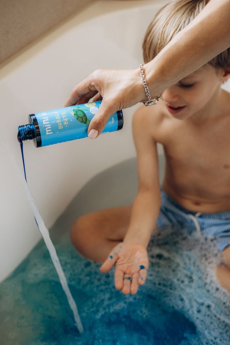 Mini U, naturalny bąbelkowy płyn do kąpieli dla dzieci i niemowląt, guma balonowa