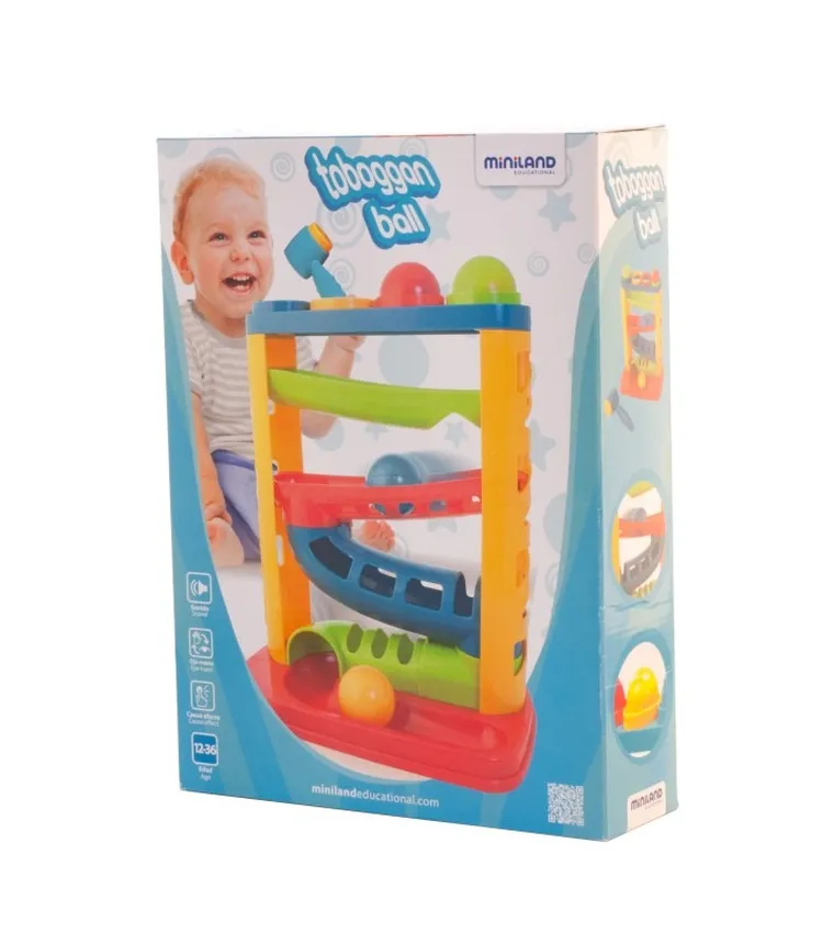Miniland, zjeżdżalnia z piłeczkami