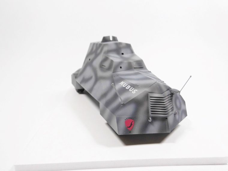 Mirage Hobby, samochód Pancerny KUBUŚ, model do sklejania