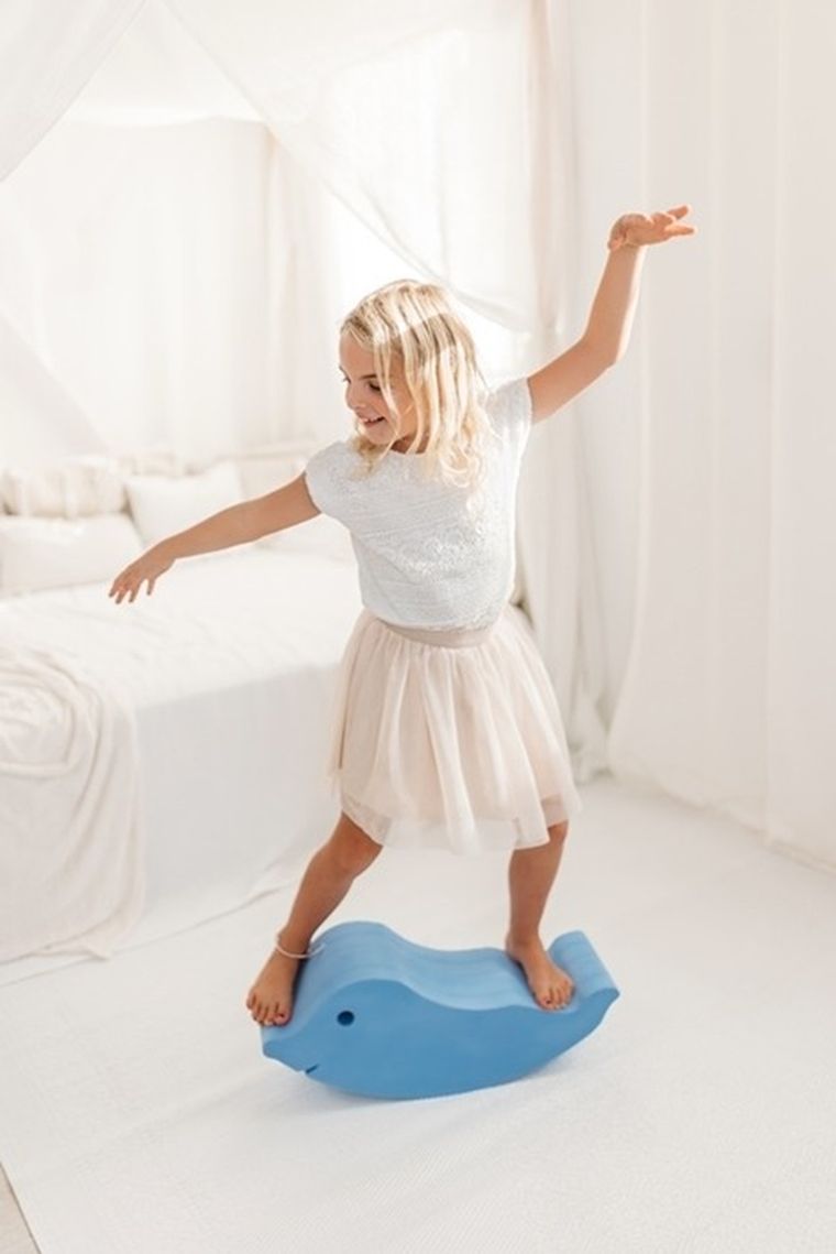 Moes, Delfin, piankowy bujak