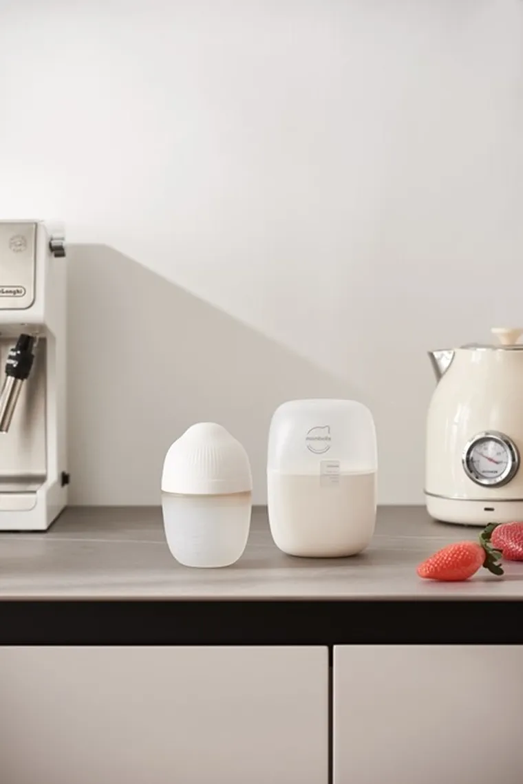 Mombella, butelka antykolkowa dla noworodka, silikonowa, ivory, 210 ml