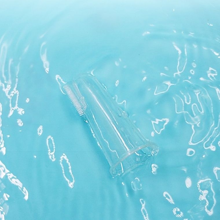 Mombella, szczoteczka silikonowa na palec