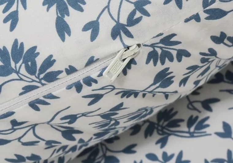 Motherhood, kojec, poduszka dla kobiet w ciąży, niebieskie gałązki