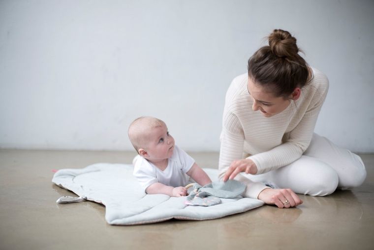 Motherhood, Kwadraty Różowe, Liść, mata do ćwiczeń dla niemowląt