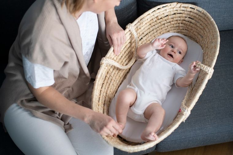 Motherhood, prześcieradło do gondoli/kosza Mojżesza, jersey, białe, 35-75 cm