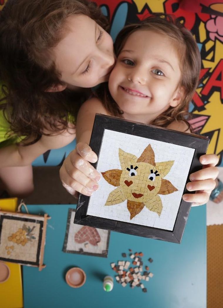 Neptune Mosaic, Słońce, mozaika