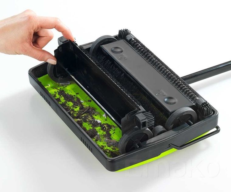 Odkurzacz ręczny "Kaśka" z 3 szczotkami