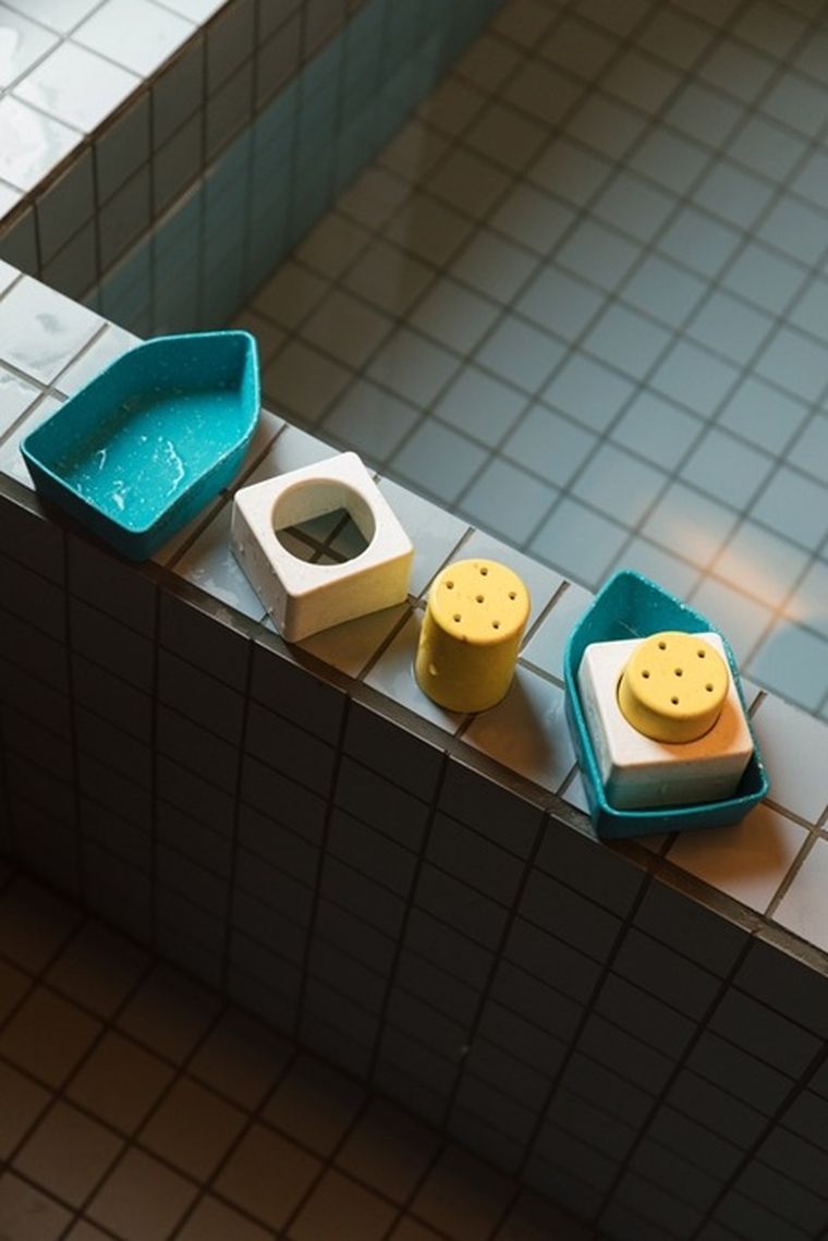 Oli & Carol, Łódka z Recyclingu, zabawka do kąpieli, yellow