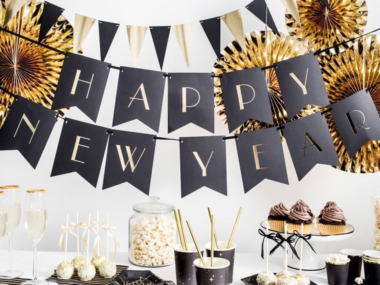 PartyDeco, baner Happy New Year, czarny, 15-170 cm