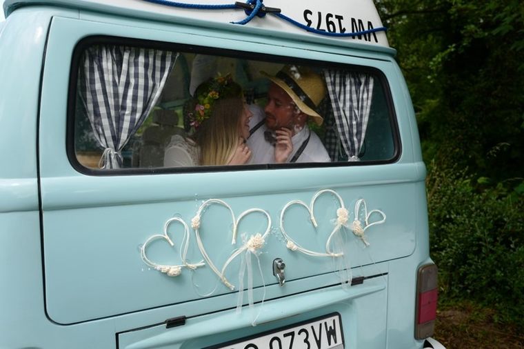 PartyDeco, dekoracje weselne na samochód, rattanowe serca z bukiecikami, kremowy, 2 szt.