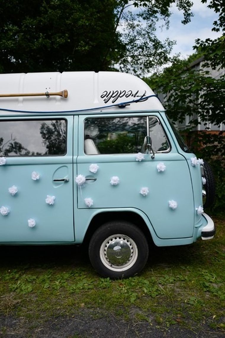 PartyDeco, dekoracje weselne na samochód, różyczki do przylepiania, biały, 9 cm, 24 szt.