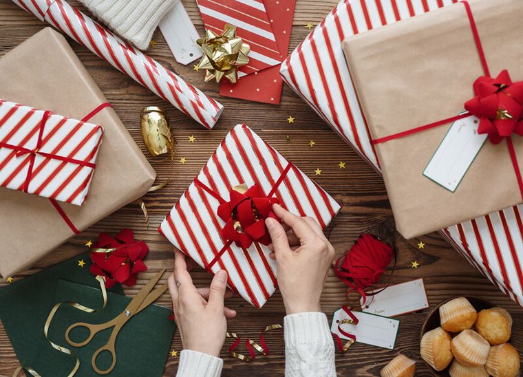 PartyDeco, zestaw welurowych wstążek i rozetek, czerwony