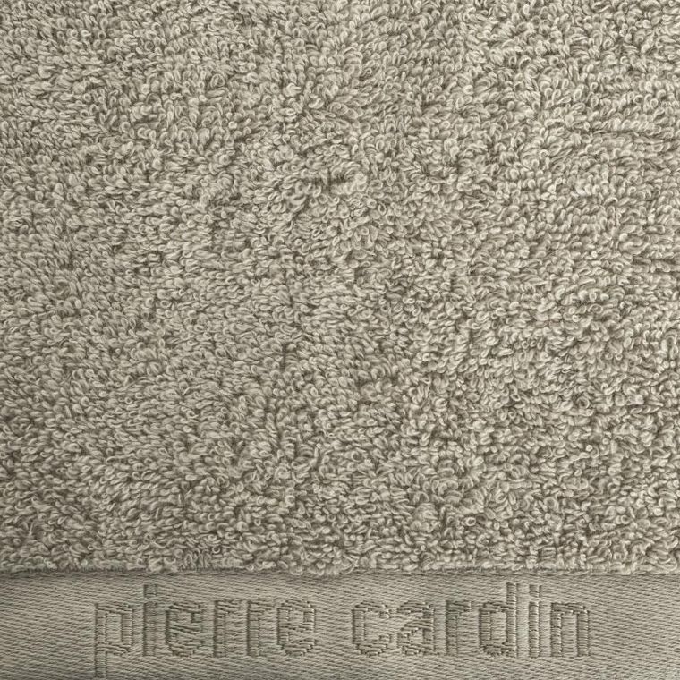 Pierre Cardin, ręcznik Evi