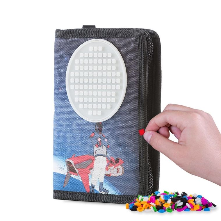 Pixie Crew, piórnik jednokomorowy, kosmos, panel świecący w ciemności