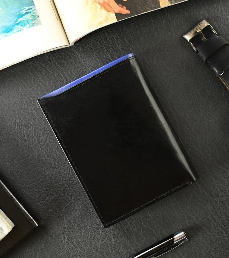 Pojemny, pionowy portfel męski z połyskującej skóry naturalnej, Ronaldo