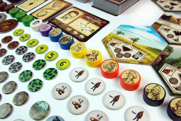 Portal Games, Robinson Crusoe: Przygoda na przeklętej wyspie, gra strategiczna
