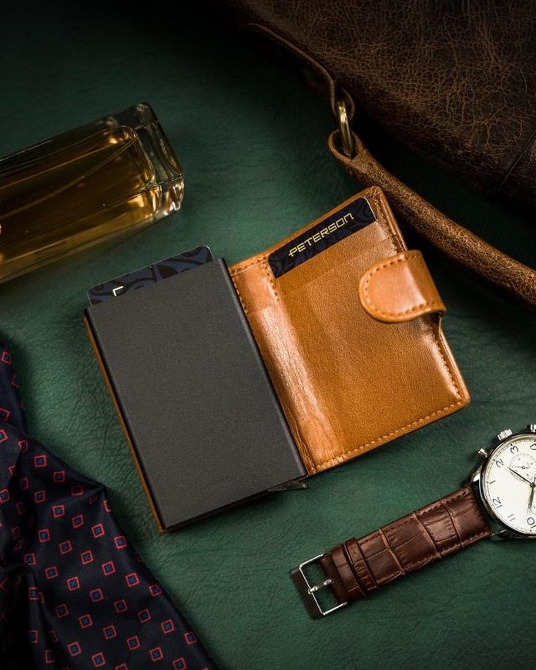 Portfel, brązowy, skórzany, RFID, Peterson