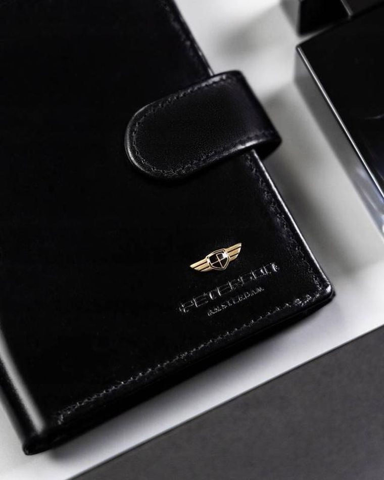 Portfel, czarny, skórzany, Peterson