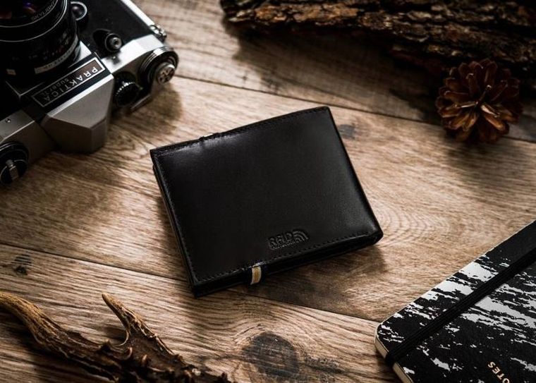 Portfel, czarny, skórzany, Peterson