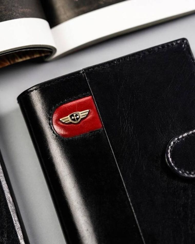 Portfel, czarny, skórzany, Peterson