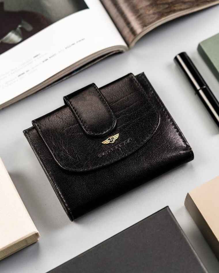 Portfel, czarny, skórzany, Peterson